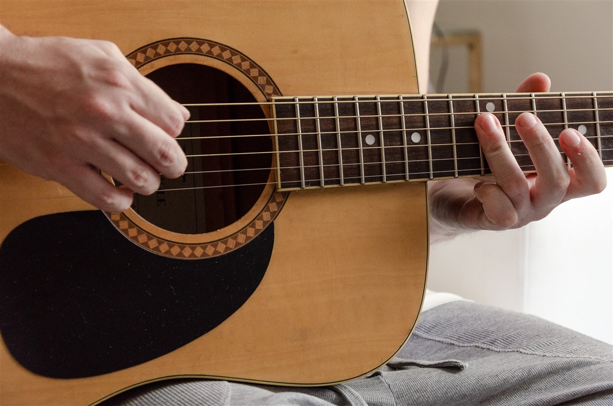 noms des cordes de la guitare