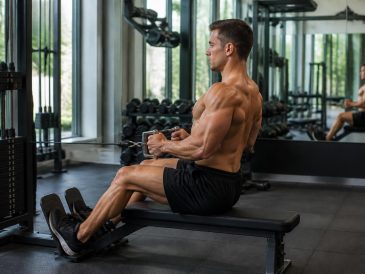 découvrez des conseils pratiques pour maîtriser le tirage du dos à la poulie et optimiser votre entraînement musculaire en toute sécurité.